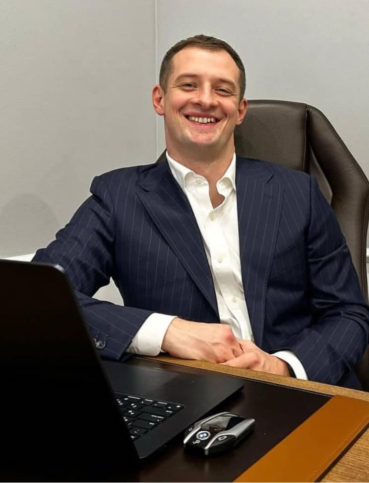 Максим Белоусов